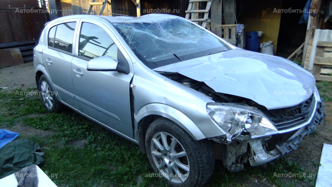Opel Astra H хэтчбек - после переворота (перевёртыш).