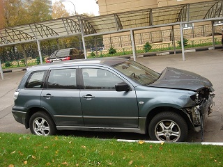Продать битый автомобиль Мицубиси Аутлендер 1 на Автобитьё.ру